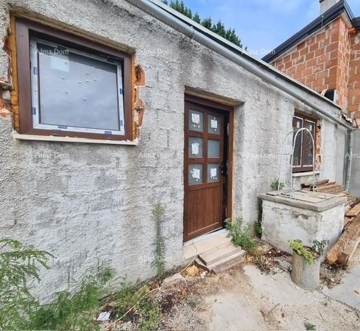 Продается дом с погребом в стадии ремонта, КРНИЦА! 8