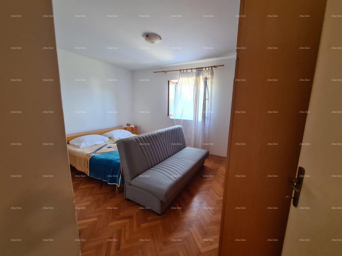 Prodaja kuće s dvije stambene jedinice, pomoćnim objektom i garažom, Ližnjan! 24