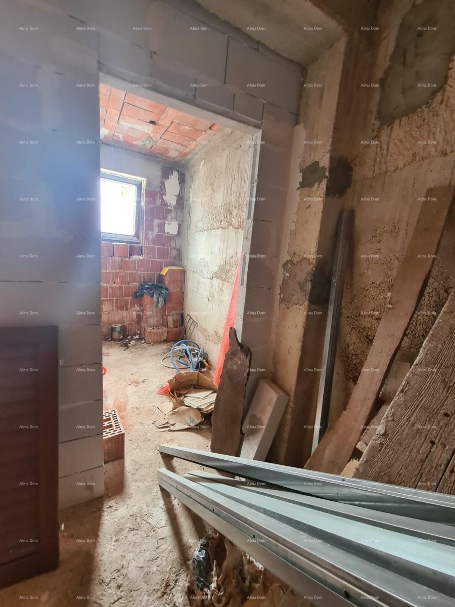 Продается дом с погребом в стадии ремонта, КРНИЦА! 11