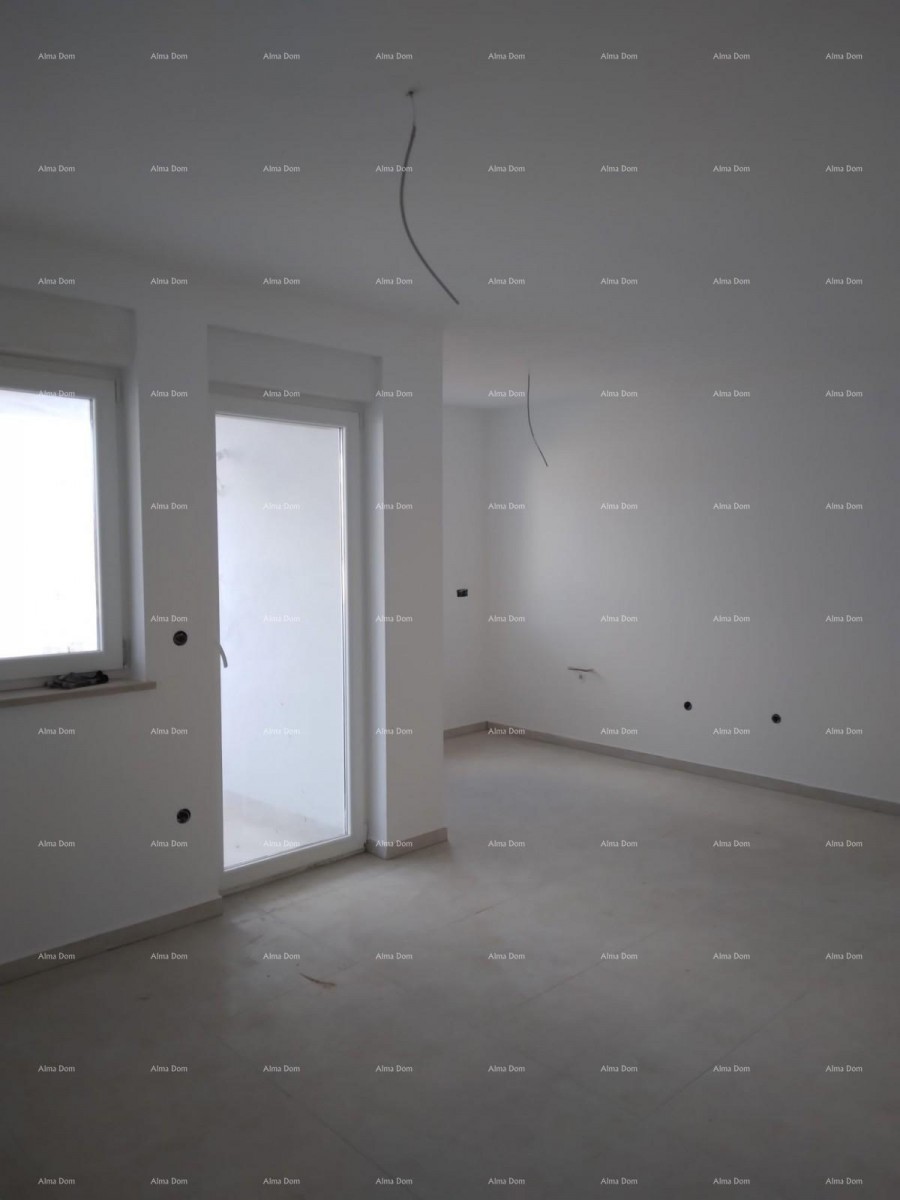 Novogradnja v Šišanu, vasi približno 7 km od Pulja. 7