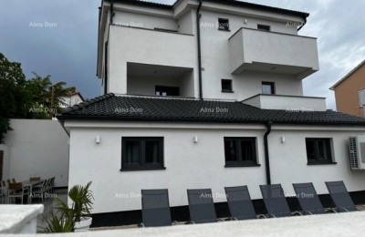 Schöne Villa in Premantura mit 3 Wohnungen