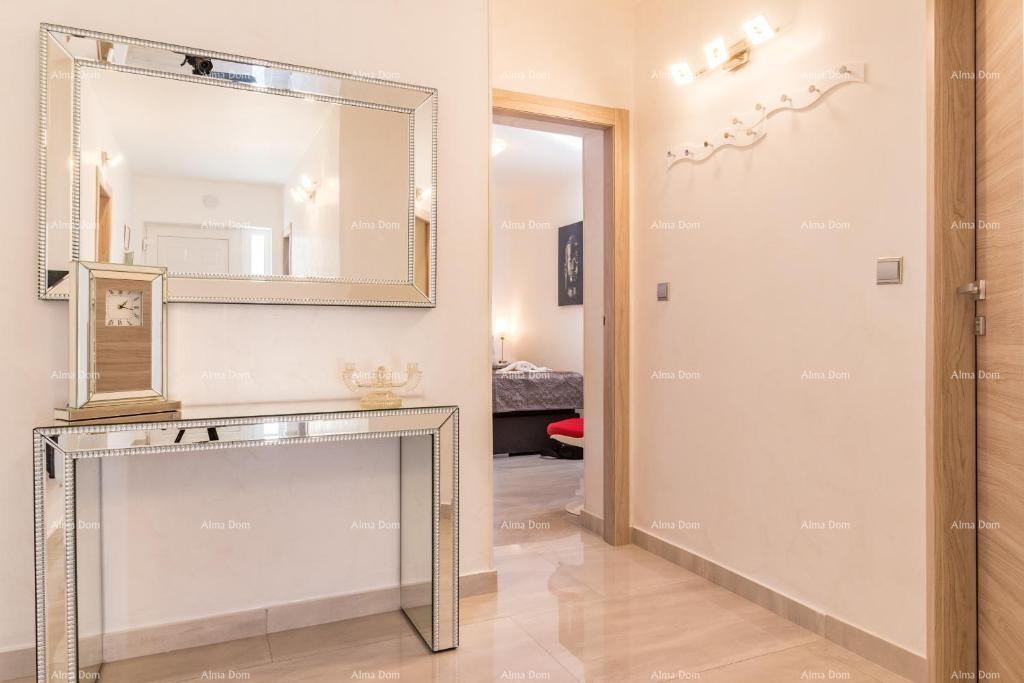 Medulin, apartment with pool. 9