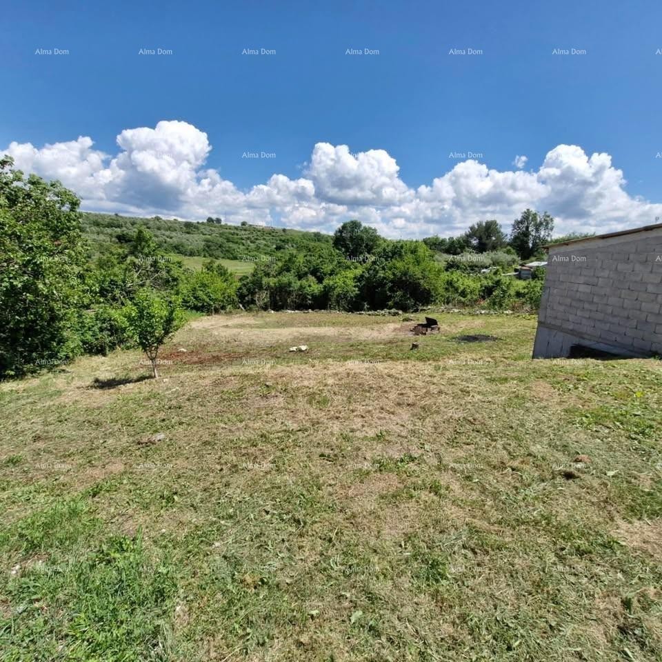 Na prodaju atraktivno građevinsko zemljište s projektom i infrastrukturom Brtonigla 2