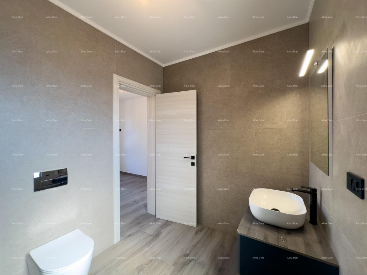 Продаем двухквартирную виллу с бассейном и гаражом 43