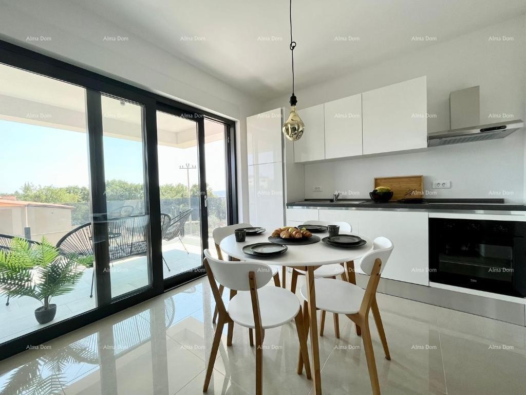 Modern house with a pool in Medulin, ideal for family or investment! 12