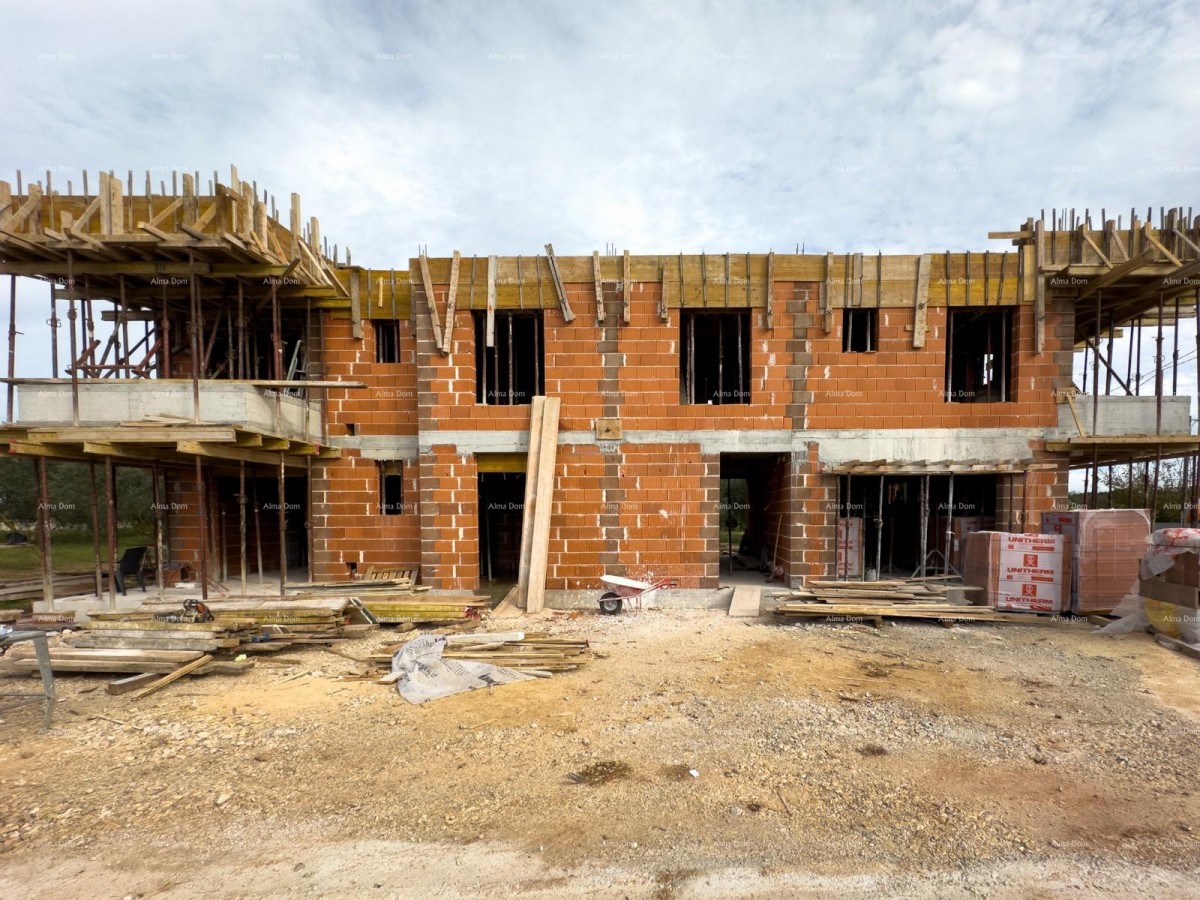 Prodajemo stan s garažom i vrtom u izgradnji! Blizina centra grada Pule. 1