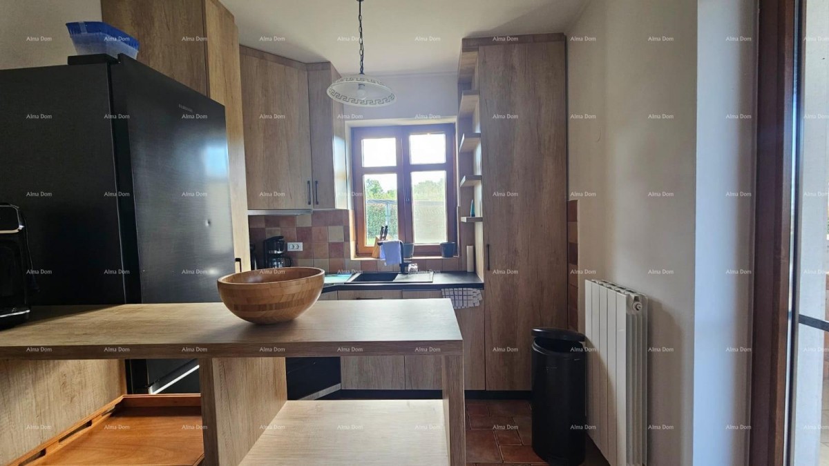 Prostrana hiša s bazenom v Svetem Lovreču - popoln dom za družino 14