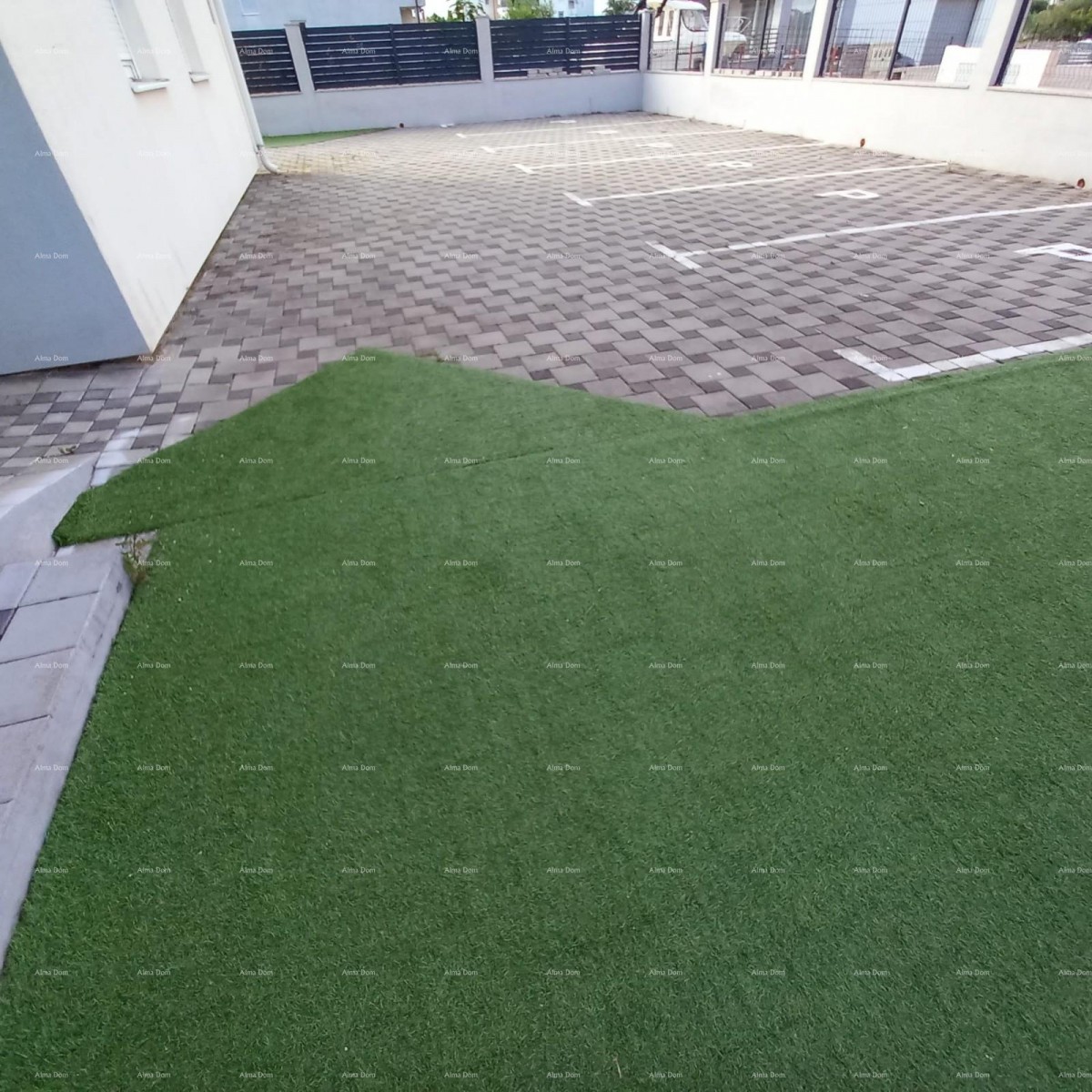 Prodaja opremljenega stanovanja s parkirnim mestom na odlični lokaciji, Fažana! 16