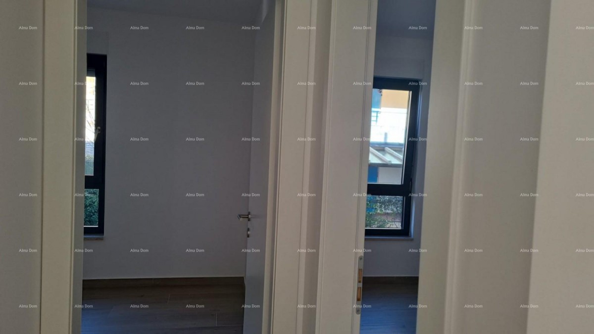 Appartamento moderno nel blocco A con giardino e posto auto, vicinanza a Umago! 6