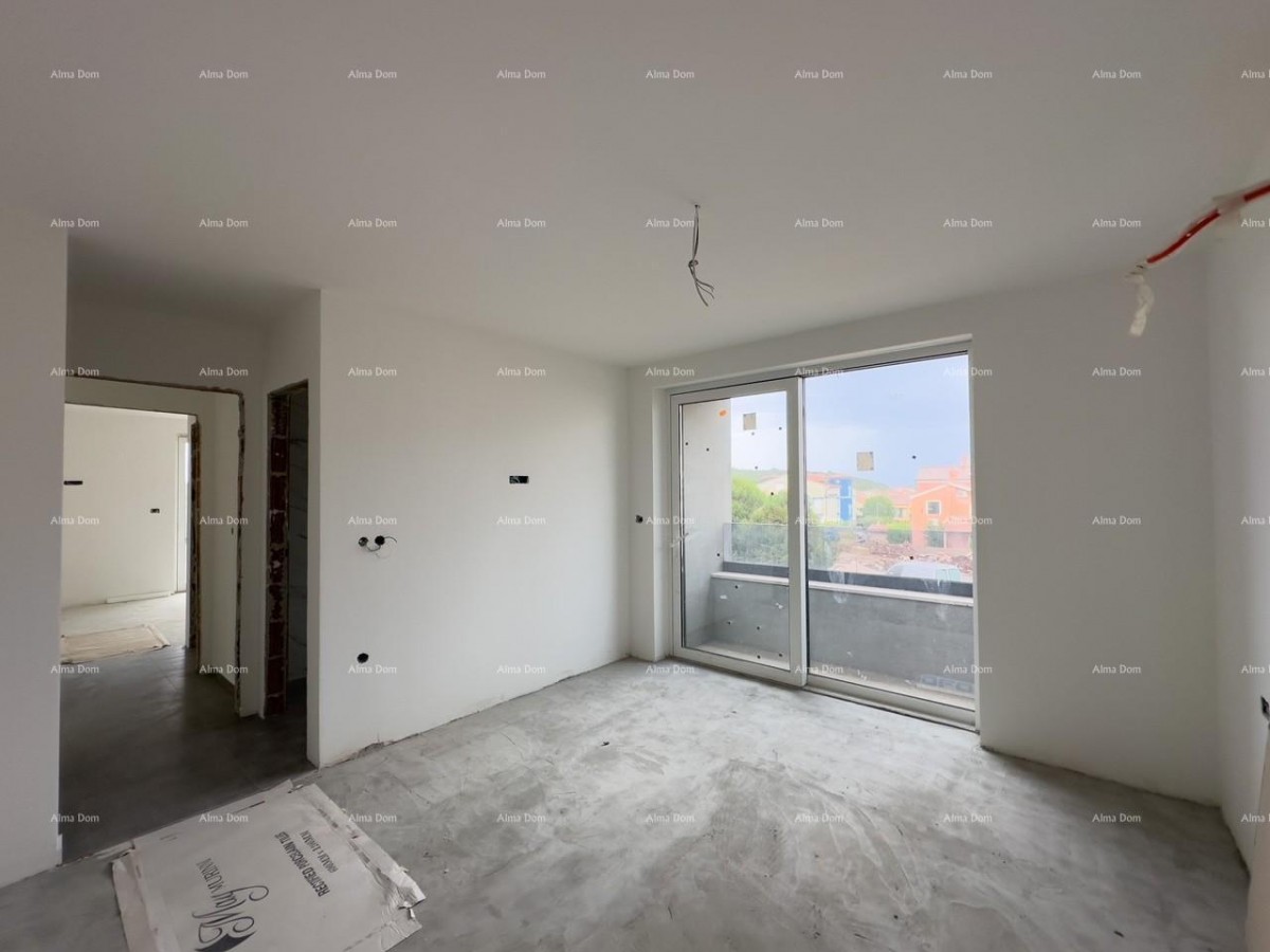 Prodamo hišo na odlični lokaciji. Blizu marine. 7