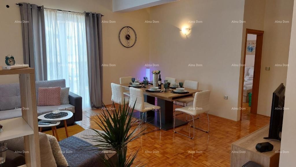 Casa con vista mozzafiato sulle montagne, terrazza, giardino, barbecue e parcheggio privato. 4