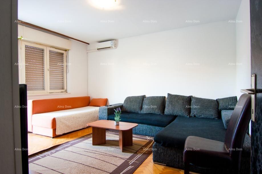 Apartment for sale in Pula, in an attractive location near Marina Veruda 8