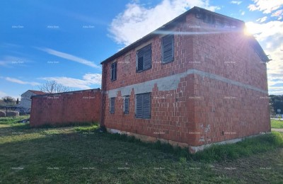 Prodamo hišo v roh-bau fazi. Pomer.