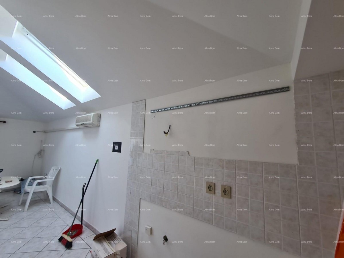 Excellent opportunity! Apartment for sale in a prime location, Medulin! Just a five-minute leisurely walk to the sea and beaches. Immediate proximity to the campsite. 6