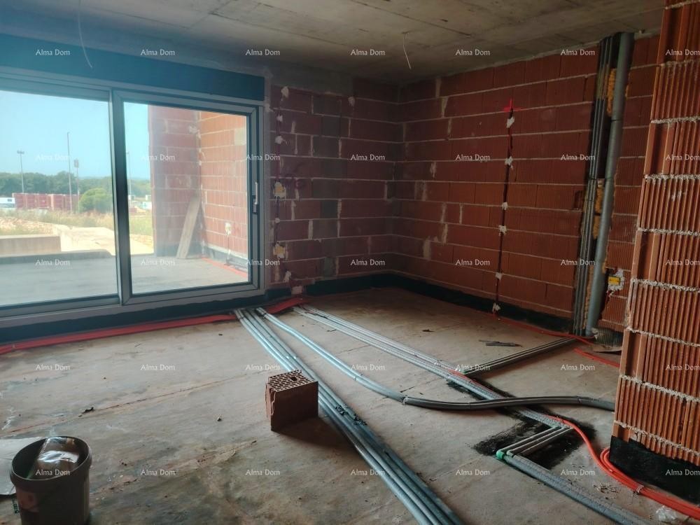 Лижнjan, На продажу фантастическая квартира на первом этаже с бассейном 9