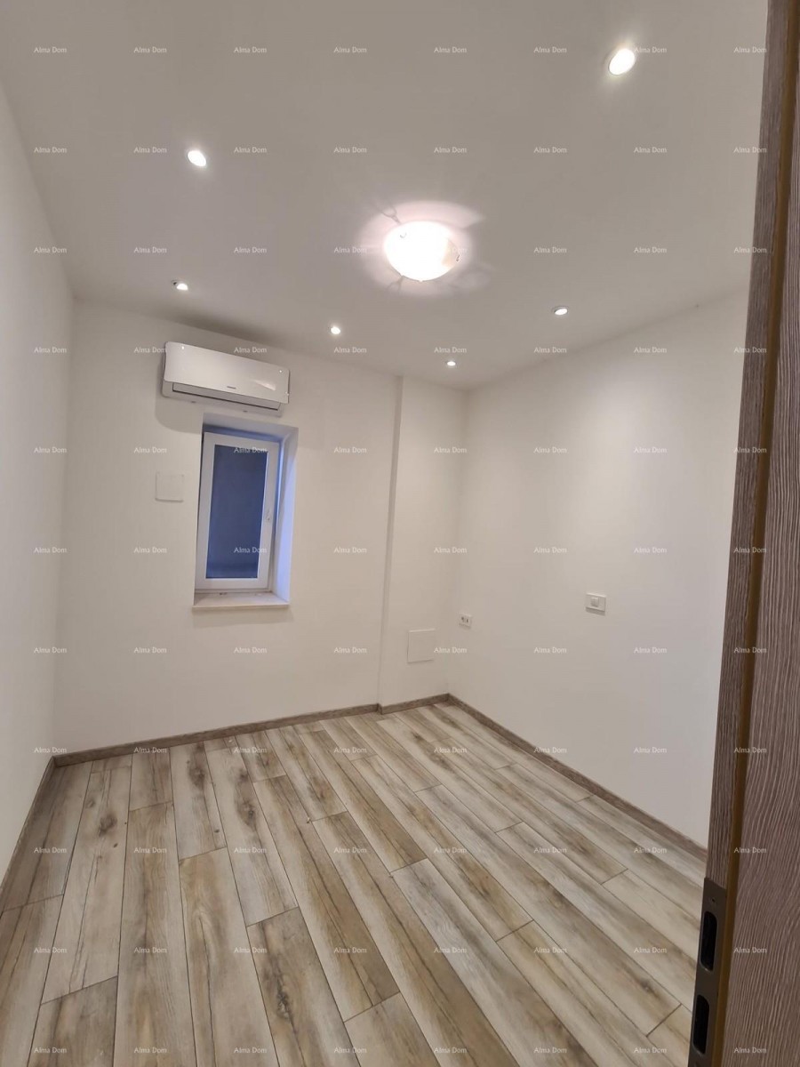 Пула – отремонтированная двухкомнатная квартира в центре, 72,83 м² 3