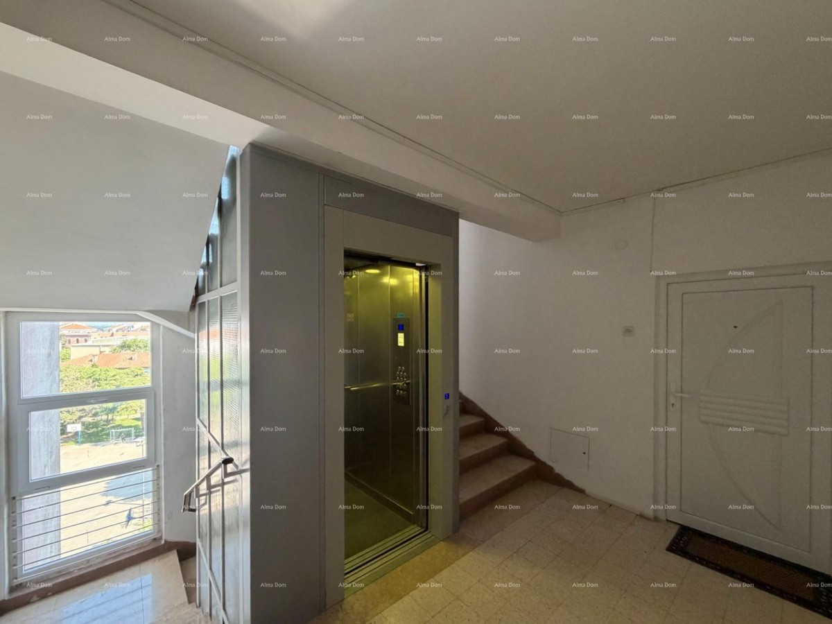 Продажа - квартира с видом на море - две минуты до набережной Лунгомаре, Пула! 25