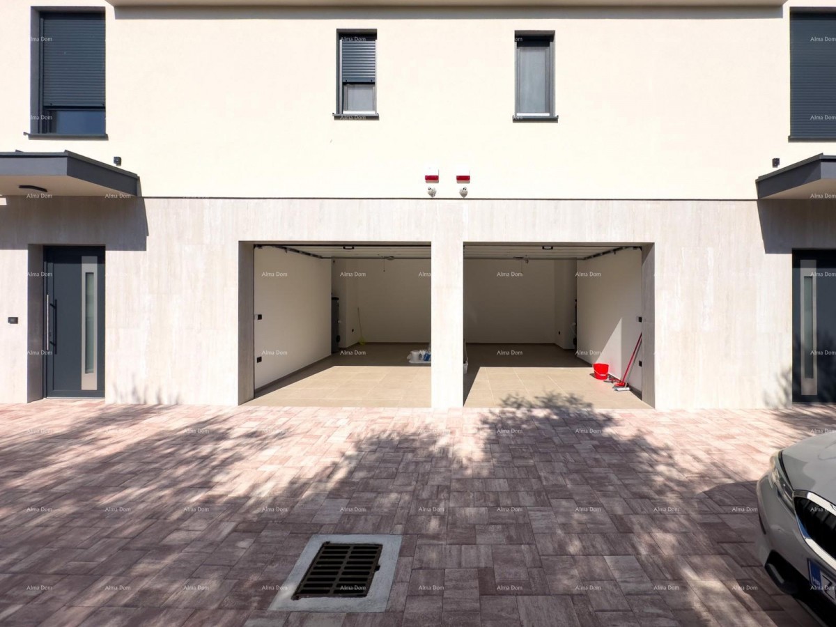 We are selling a semi-detached villa with a pool and a garage 46