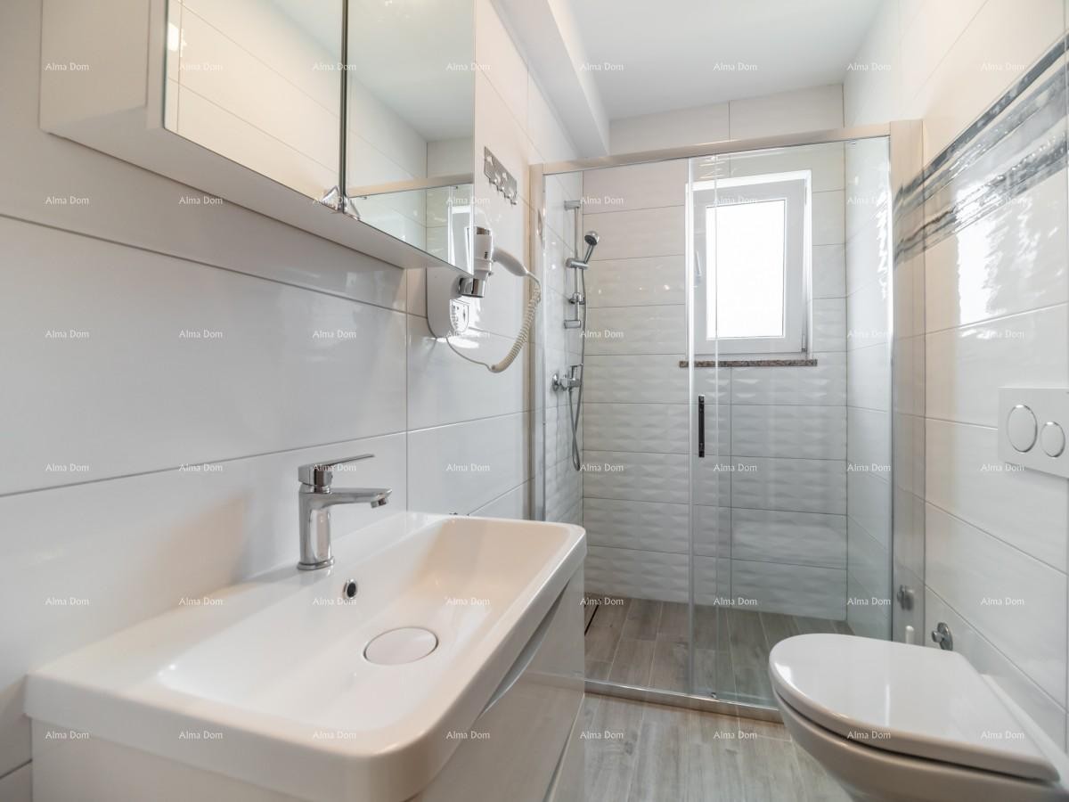 Apartmanska kuća s bazenom!Blizina mora i plaže!  Peroj. 26