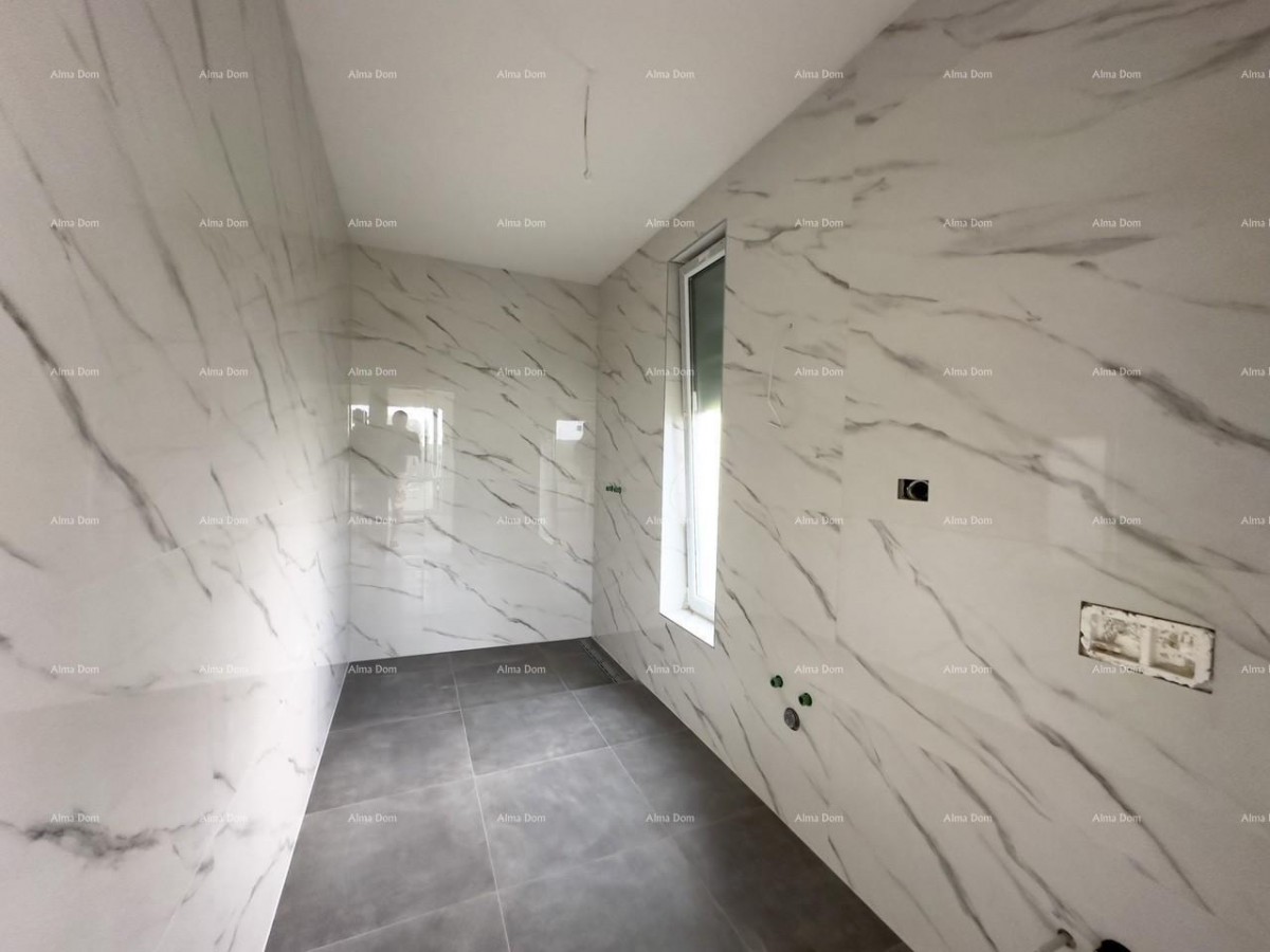 Prodamo hišo na odlični lokaciji. Blizu marine. 21