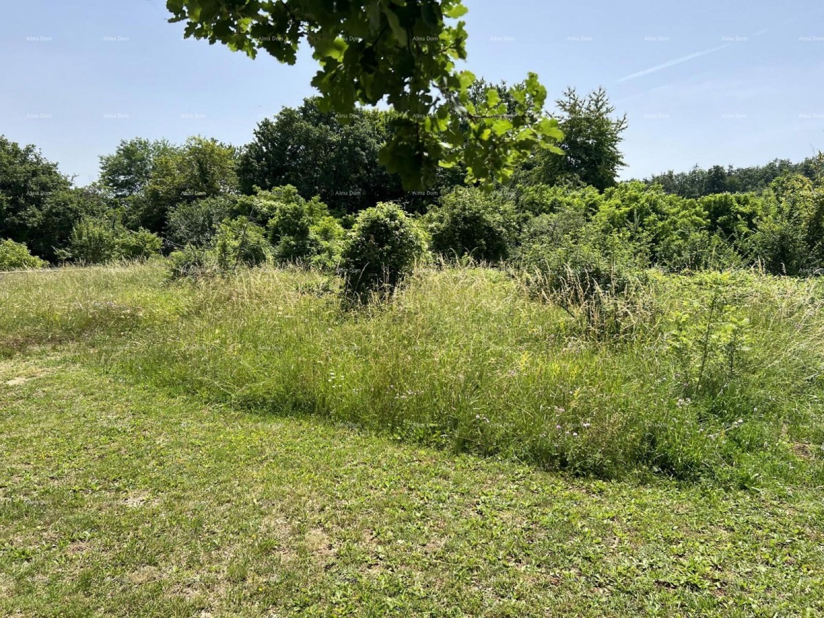 Pazin, construction land with an area of 940 m² 1