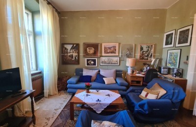 Стан на первом этаже с двором и гаражом – центр Пулы