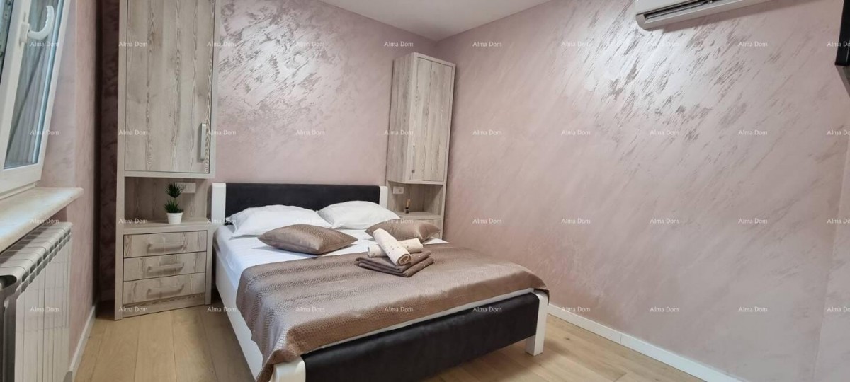 The translation of the title to Slovenian is:  