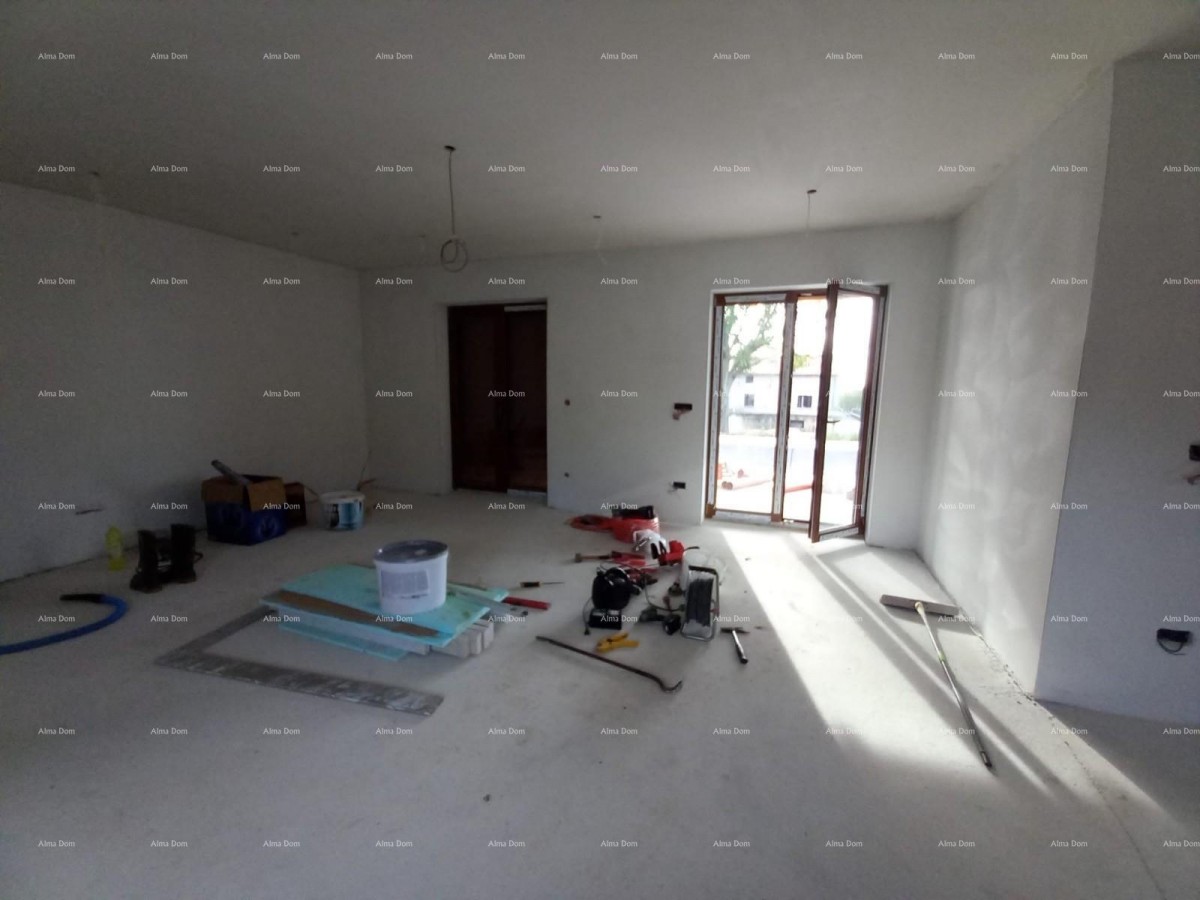 Kuća s bazenom i pogledom na more, Kaštelir 6