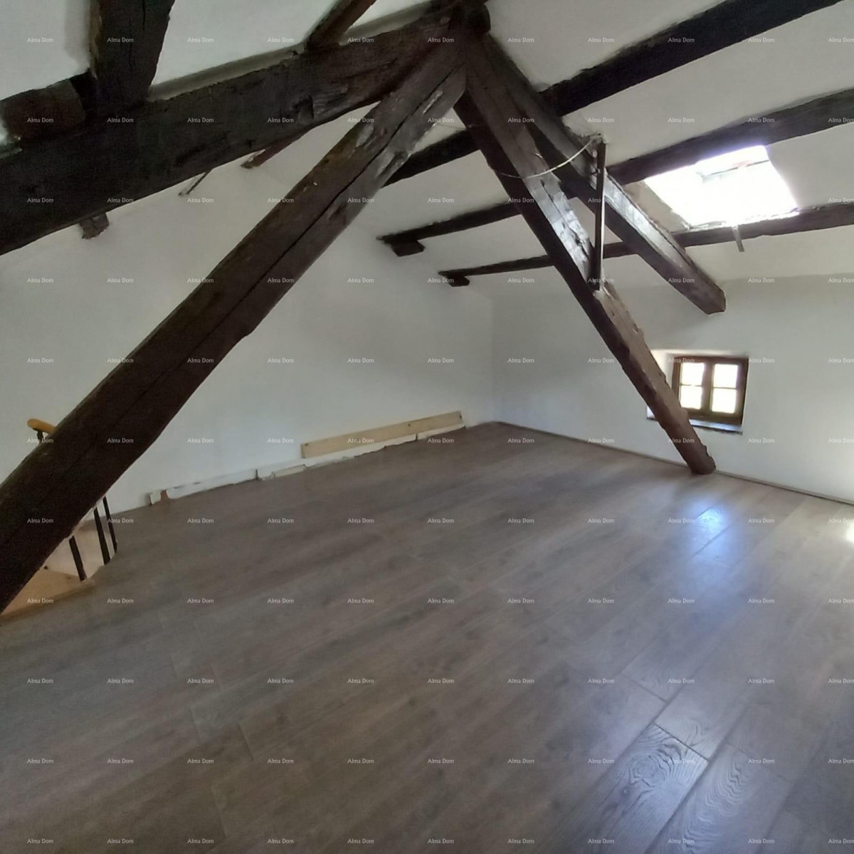 In vendita: affascinante casa istriana con ampio cortile – Valtura 13