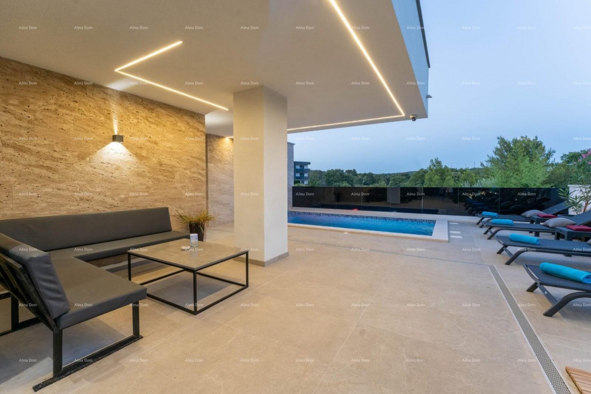 A modern house with a pool in a great location, Medulin! 12