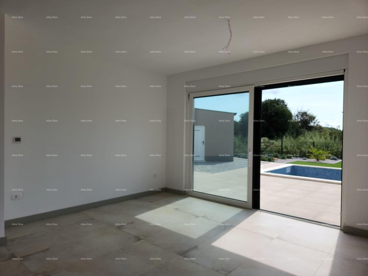 Современный оазис с бассейном и собственным садом в Банйолах 13