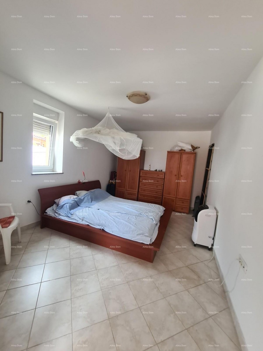 House with a small auxiliary detached room. Medulin. 29