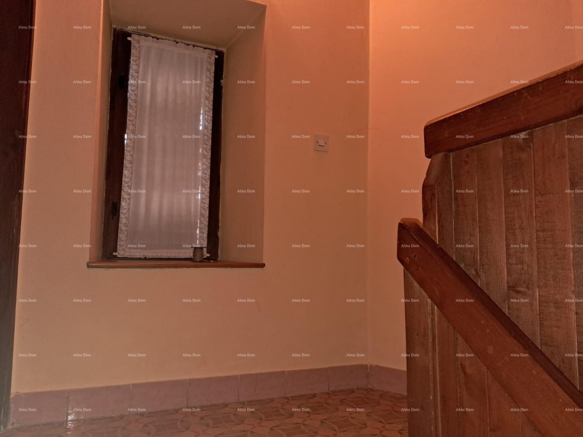 Buje! Casa su tre piani in centro 19