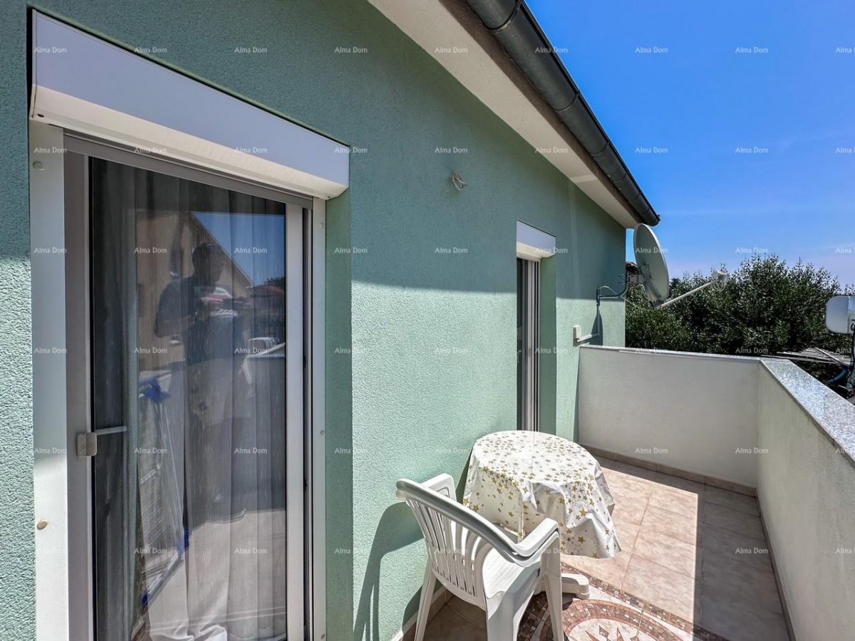 Vendiamo una casa con due appartamenti a Valbandon. 20