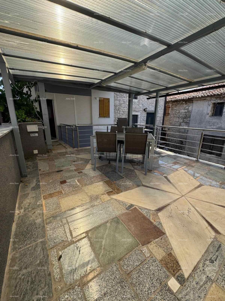 Prodaja kuće u centru Medulina! 5