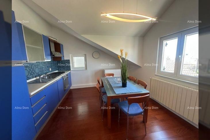 Poreč – Spacious penthouse with a large terrace and sea view 7