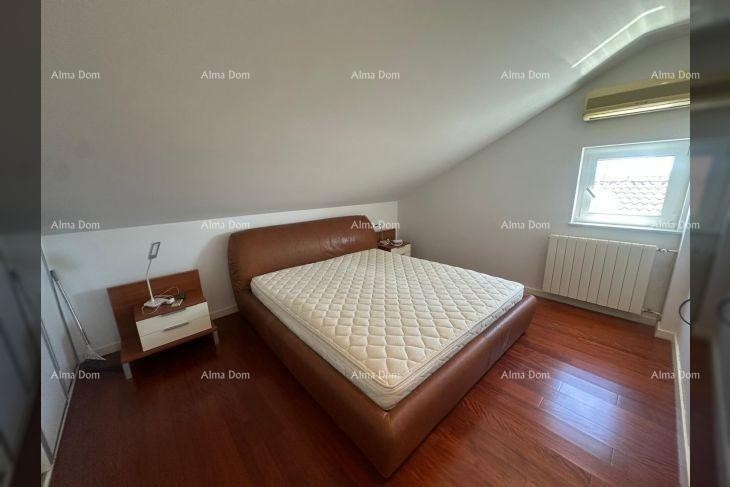 Poreč – Spacious penthouse with a large terrace and sea view 11