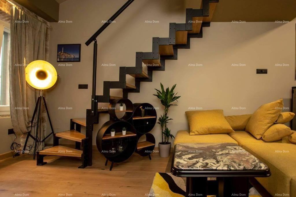 Prodaja - Elegantno urejen dvoetažni stan v stari jedrišču mesta, Rovinj! 11