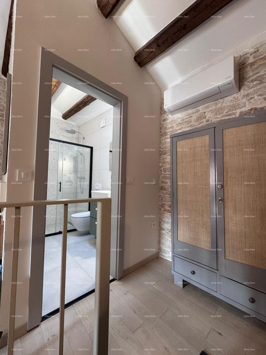 Bale – completely renovated stone house in the center, 116 m² 34
