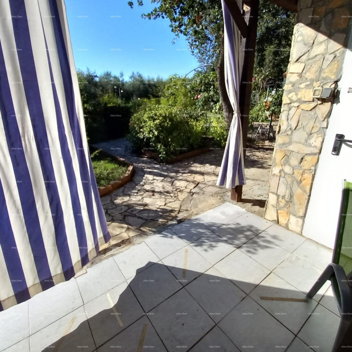 МЕДУЛИН – АУТЕНТИЧНЫЙ ИСТРИЙСКИЙ ДОМ (КАЖУН) С САДОМ, 600 М ОТ МОРЯ 30