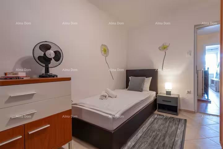 Отличная возможность! Продажа - привлекательный дом с бассейном и ухоженным участком, Банйоле! 23