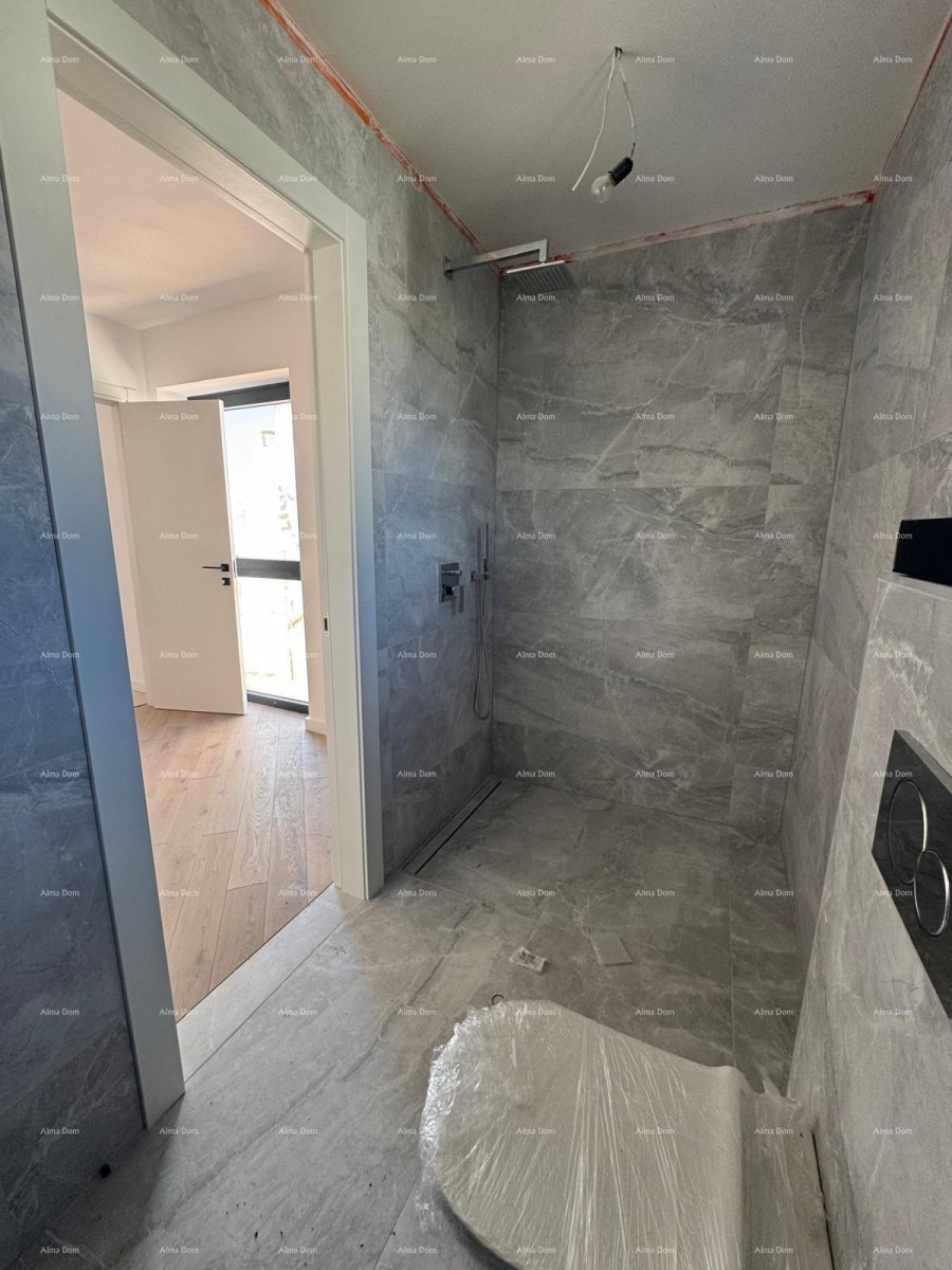 APPARTAMENTO IN VENDITA A ROVIGNO. CON VISTA MARE. 9