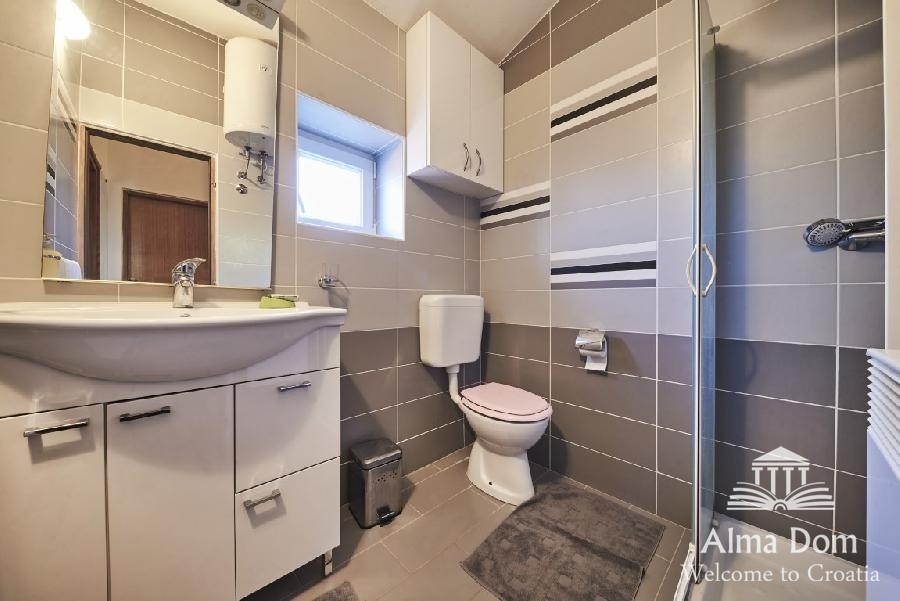 Kuća , blizina grada Umaga. 16