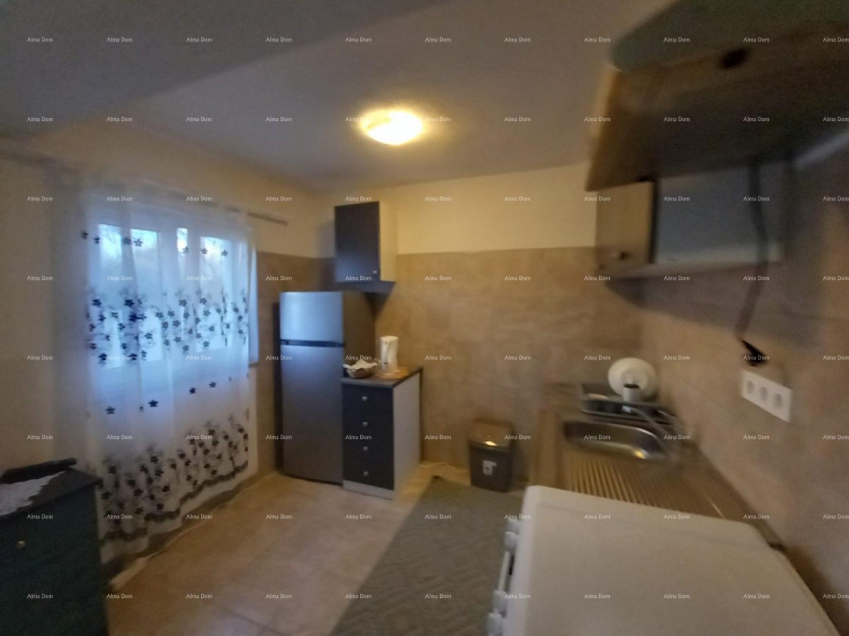 Prodaja kuće s dvije odvojene stambene jedinice i prostranim dvorištem, Šišan! 3