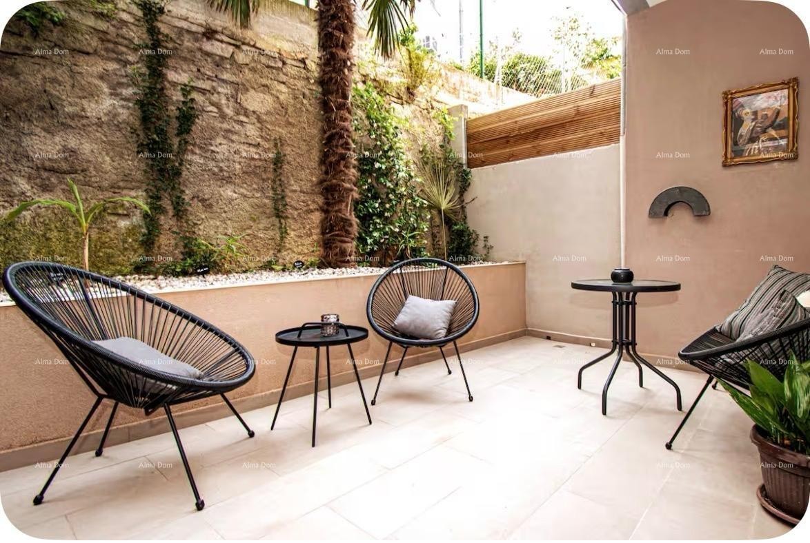 Pula – centro! Bellissimo e funzionale appartamento con terrazza al piano terra dell'edificio. 10