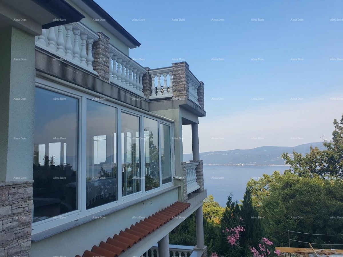 Apartment house with sea view 3