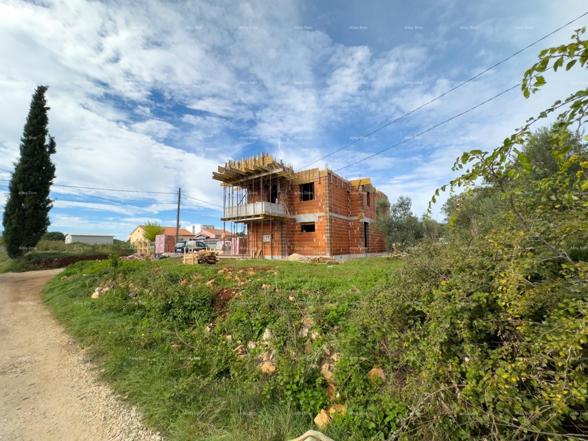 Новая постройка, 2 км до центра города Пулы, 7 км до Лижняна. 1