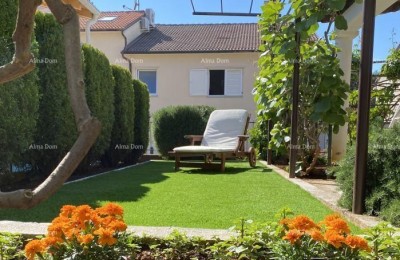 Pula – Stoja House with Two Residential Units, 50 m from the Sea