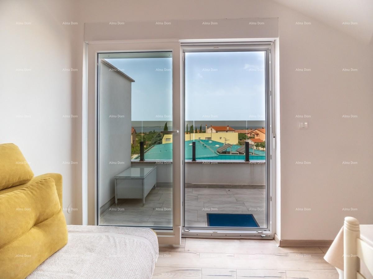 Apartmanska kuća s bazenom!Blizina mora i plaže!  Peroj. 22