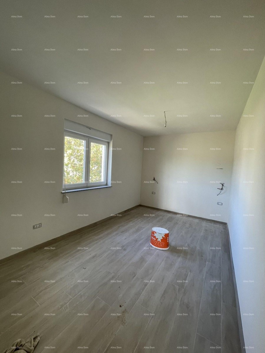 Prodaja hiše s tremi stanovi v Medulinu 26